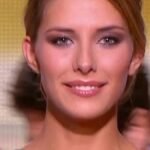 Portrait officiel de Camille Cerf lors de son élection Miss France