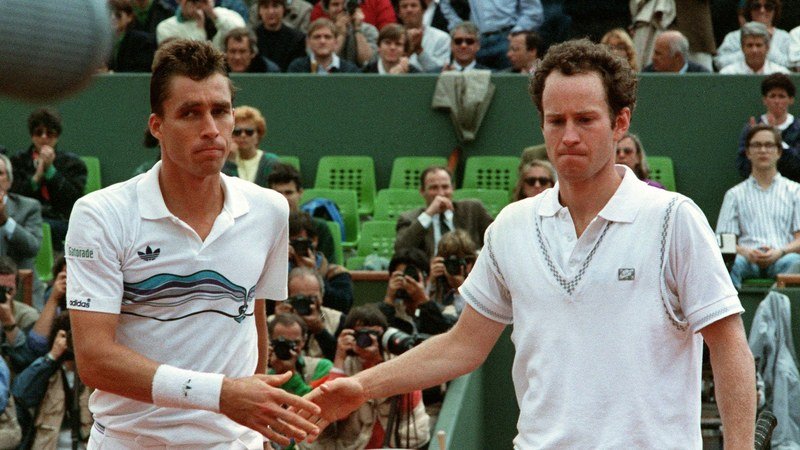 John McEnroe micro Roland-Garros