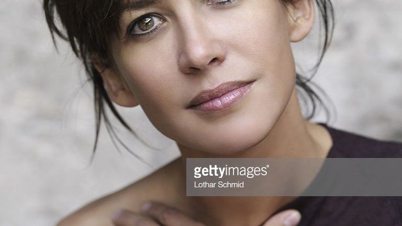 Portrait professionnel de Sophie Marceau, icône intemporelle du cinéma français