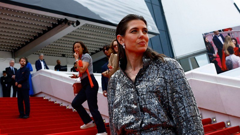 Charlotte Casiraghi sur un plateau de tournage