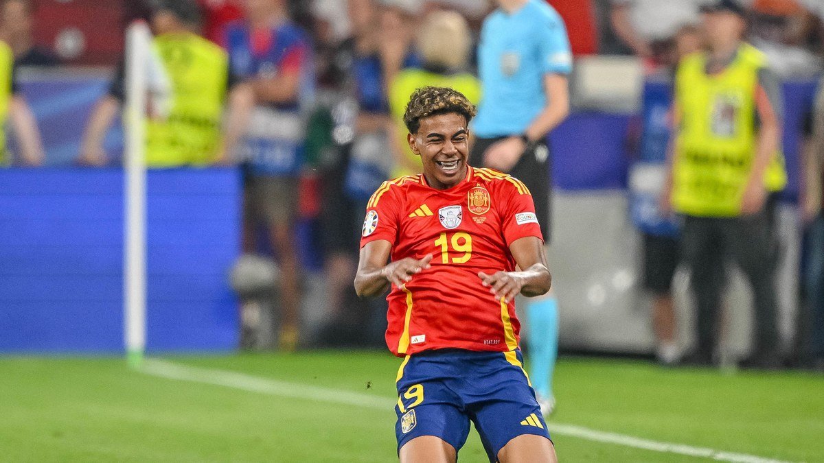 Lamine Yamal sous le maillot de l'équipe d'Espagne