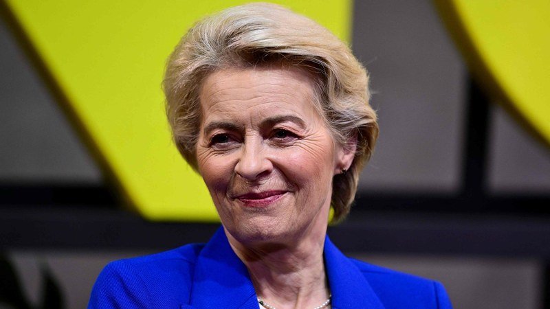Portrait officiel d'Ursula von der Leyen