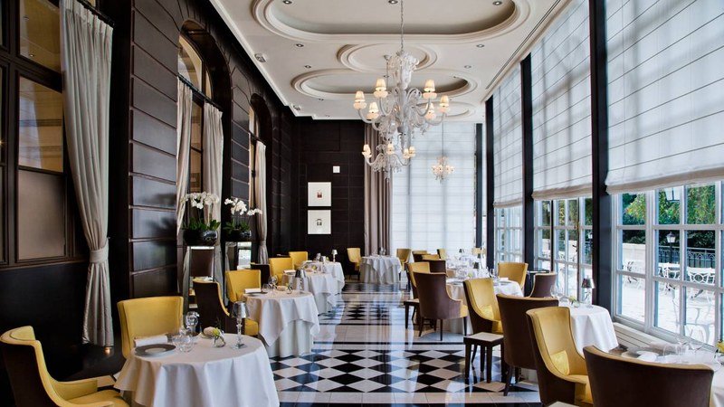 Salle du restaurant Gordon Ramsay au Trianon Palace