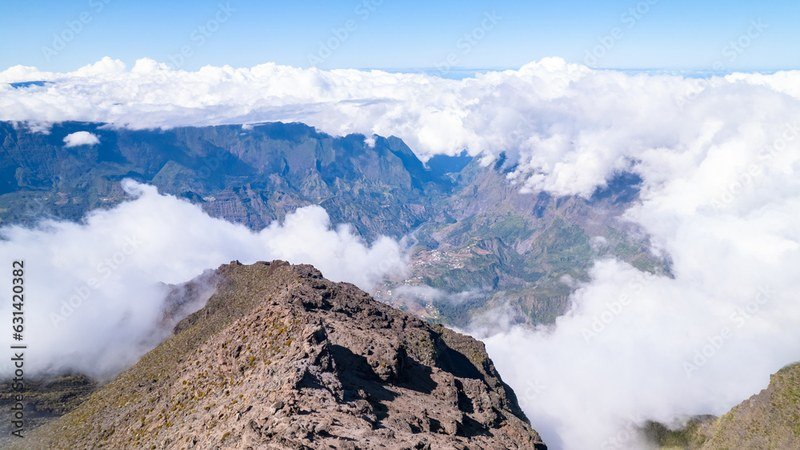 Paysage volcanique du Maïdo vu du ciel