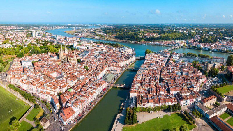 Vue panoramique de la ville de Bayonne