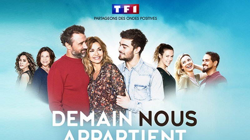 Affiche promotionnelle de la série Demain nous appartient