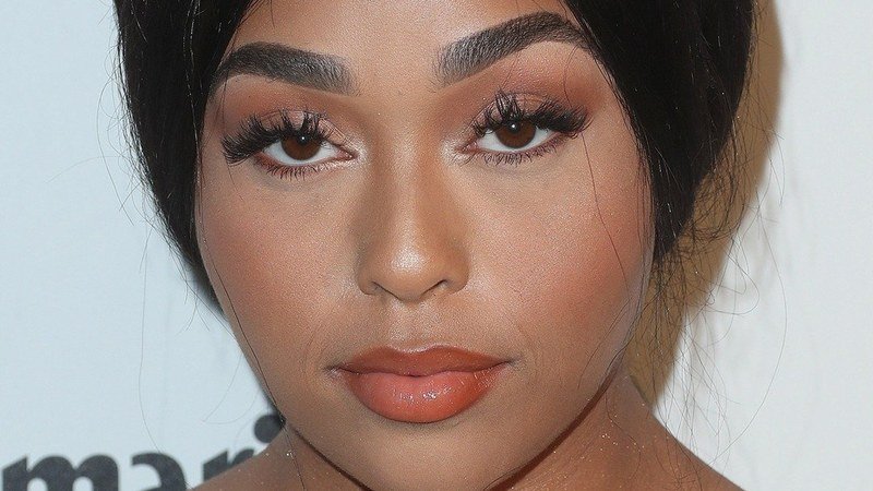 Jordyn Woods en tenue professionnelle