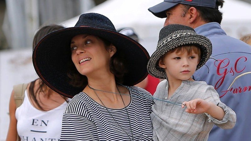 Marion Cotillard avec ses enfants