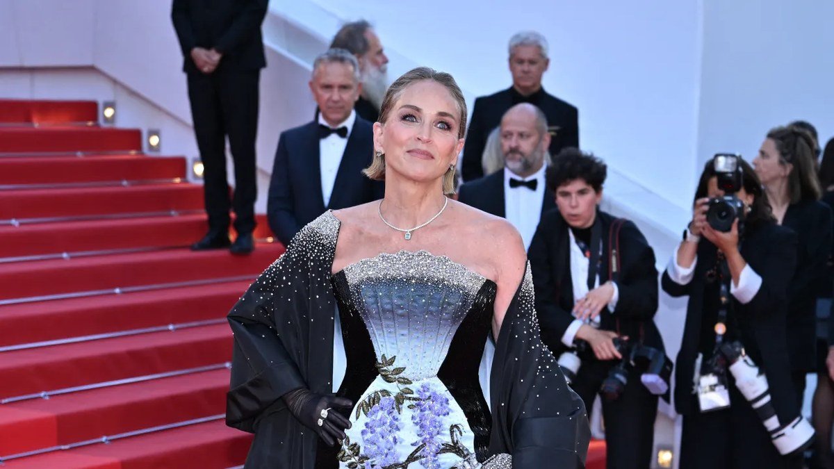 Portrait récent de l'actrice Sharon Stone en 2026