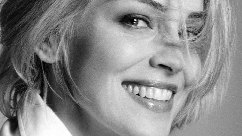 Sharon Stone s'exprimant sur les réseaux sociaux